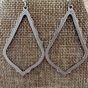 Kendra Scott Sophee Drop Earrings in Silver